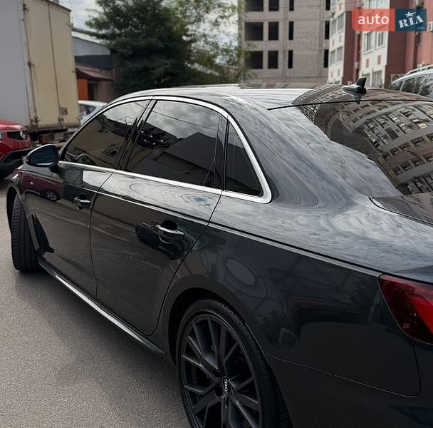 Седан Audi A4 2018 в Харкові