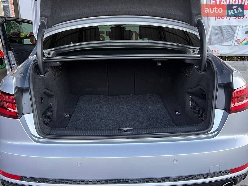Седан Audi A4 2017 в Лубнах