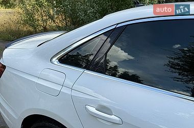 Седан Audi A4 2020 в Києві