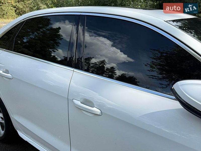 Седан Audi A4 2020 в Києві