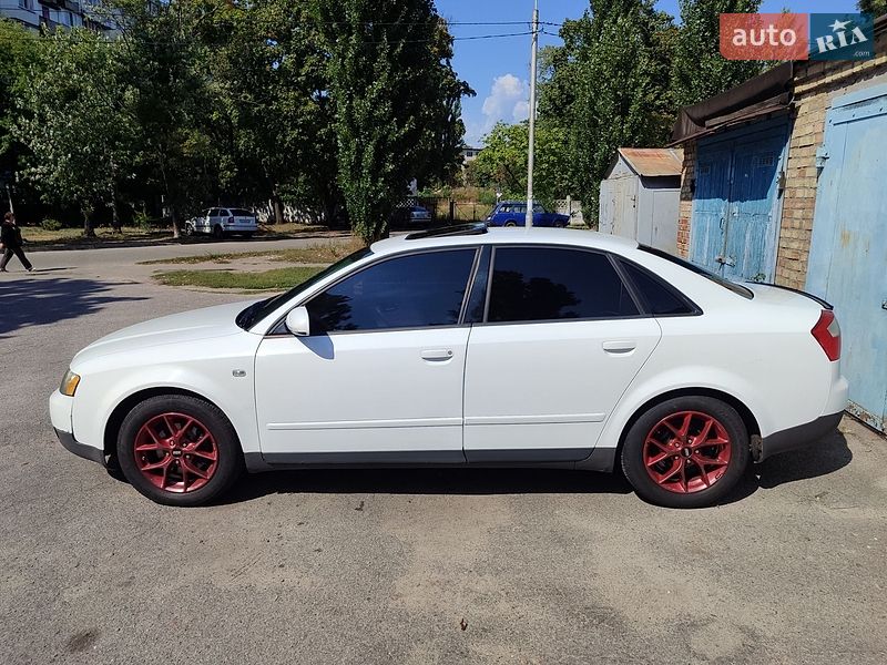 Седан Audi A4 2003 в Києві