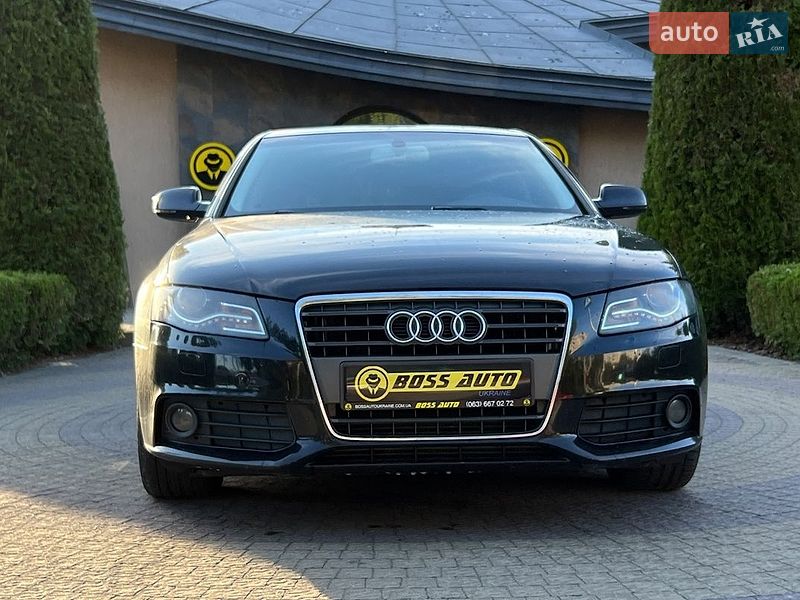 Седан Audi A4 2012 в Львові