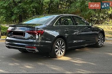 Седан Audi A4 2023 в Черкасах