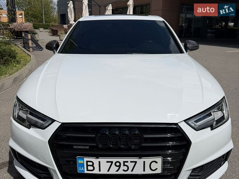 Седан Audi A4 2018 в Дніпрі