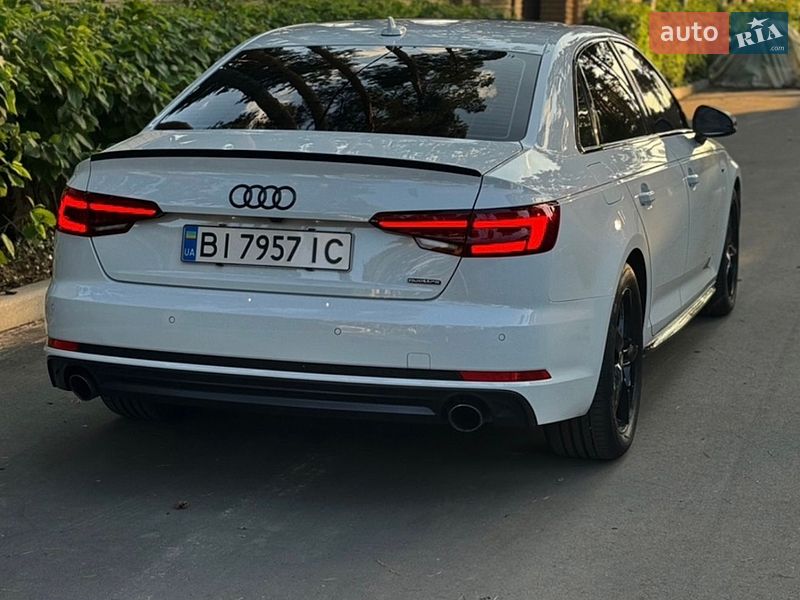 Седан Audi A4 2018 в Дніпрі