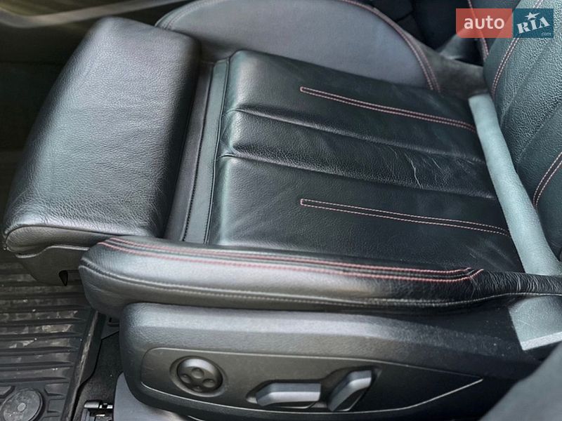 Седан Audi A4 2018 в Дніпрі