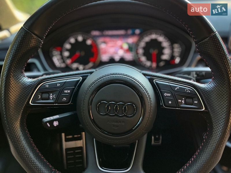 Седан Audi A4 2018 в Дніпрі