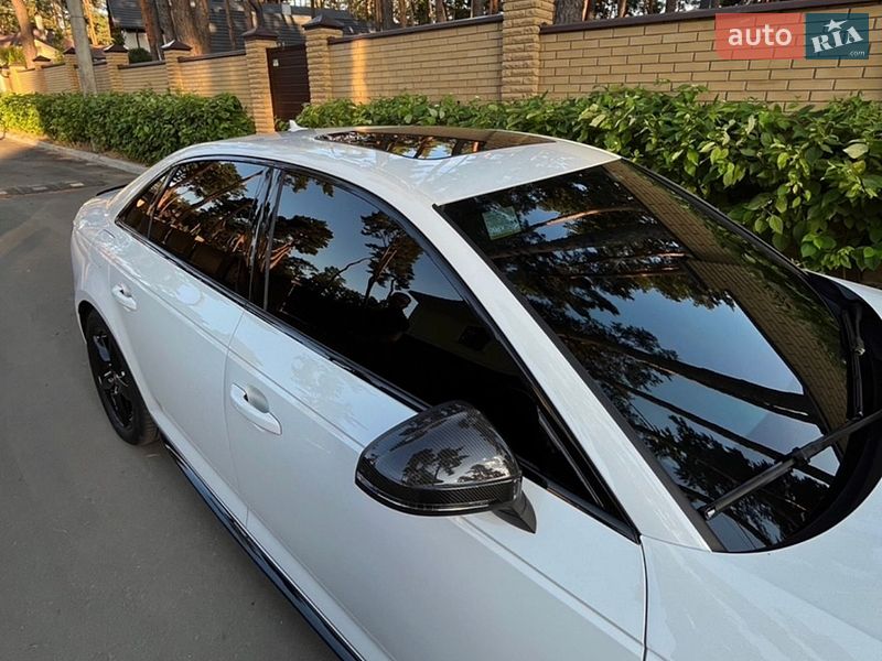 Седан Audi A4 2018 в Дніпрі