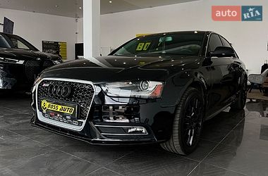 Седан Audi A4 2014 в Львові
