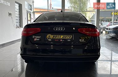 Седан Audi A4 2014 в Львові