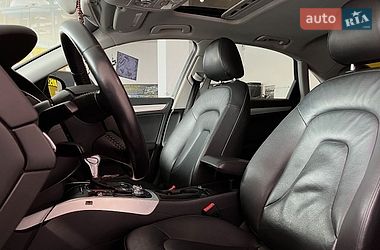 Седан Audi A4 2014 в Львові