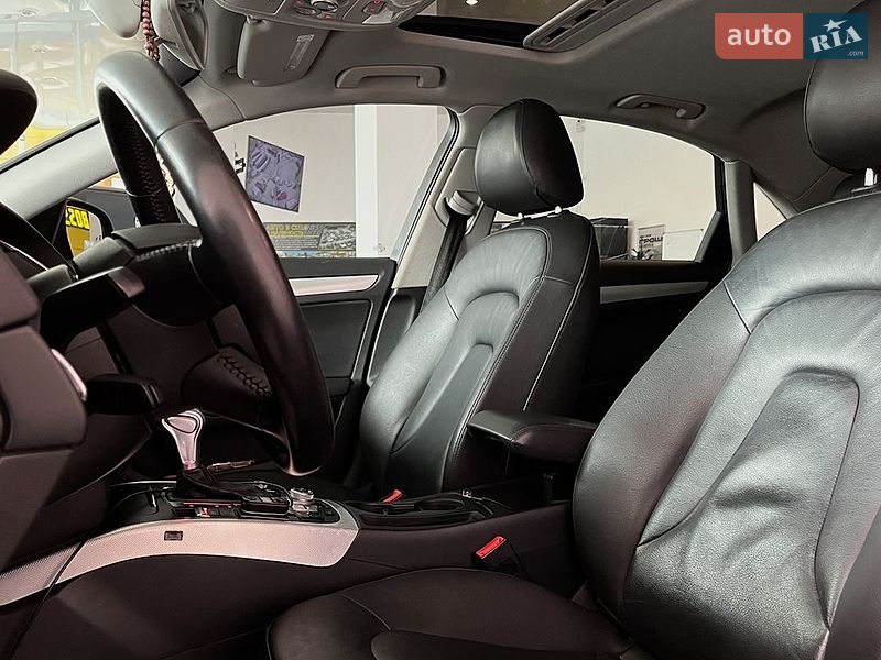 Седан Audi A4 2014 в Львові