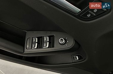 Седан Audi A4 2014 в Львові