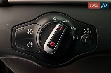 Седан Audi A4 2014 в Львові