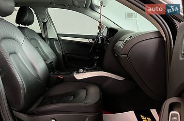 Седан Audi A4 2014 в Львові