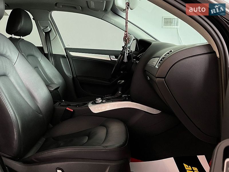 Седан Audi A4 2014 в Львові