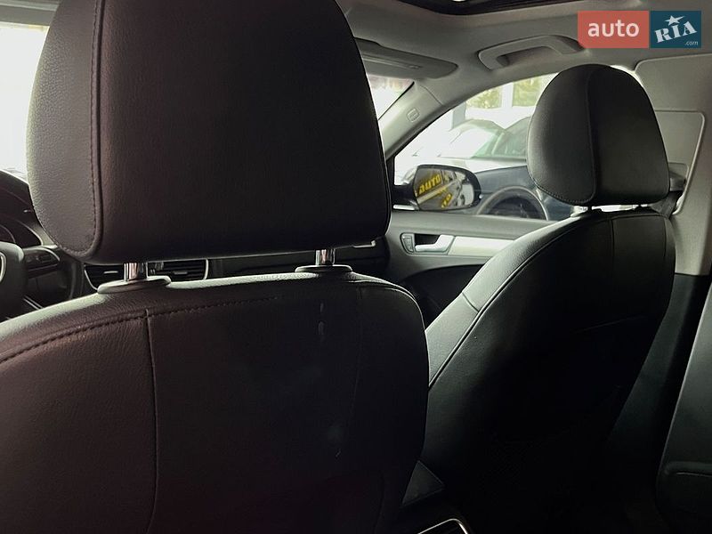 Седан Audi A4 2014 в Львові