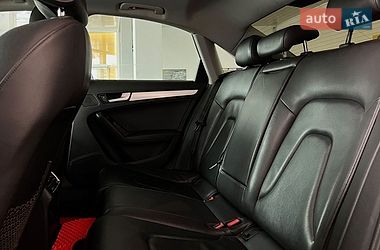Седан Audi A4 2014 в Львові