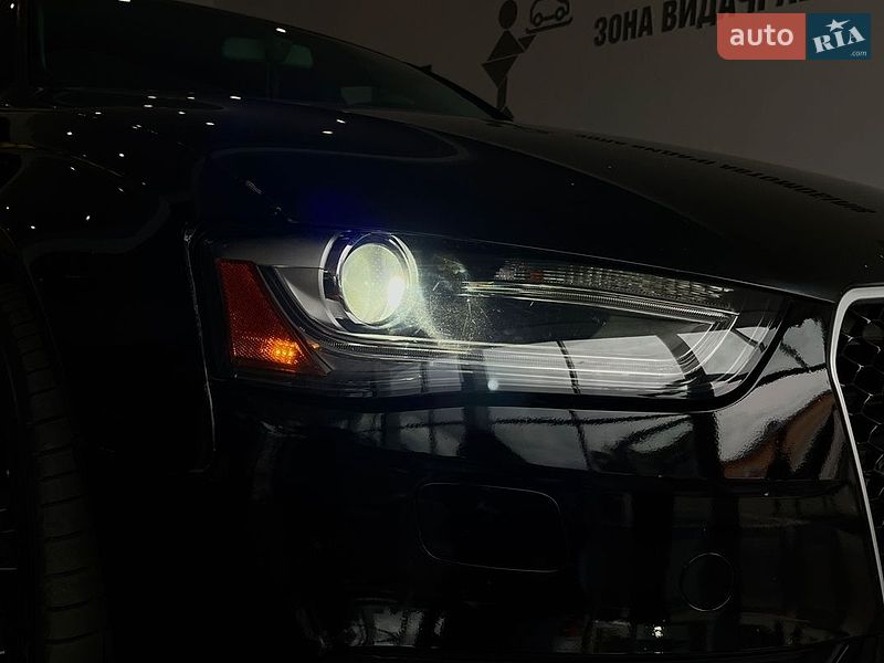 Седан Audi A4 2014 в Львові