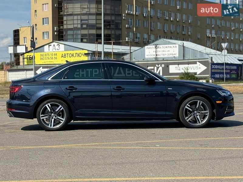 Седан Audi A4 2018 в Києві