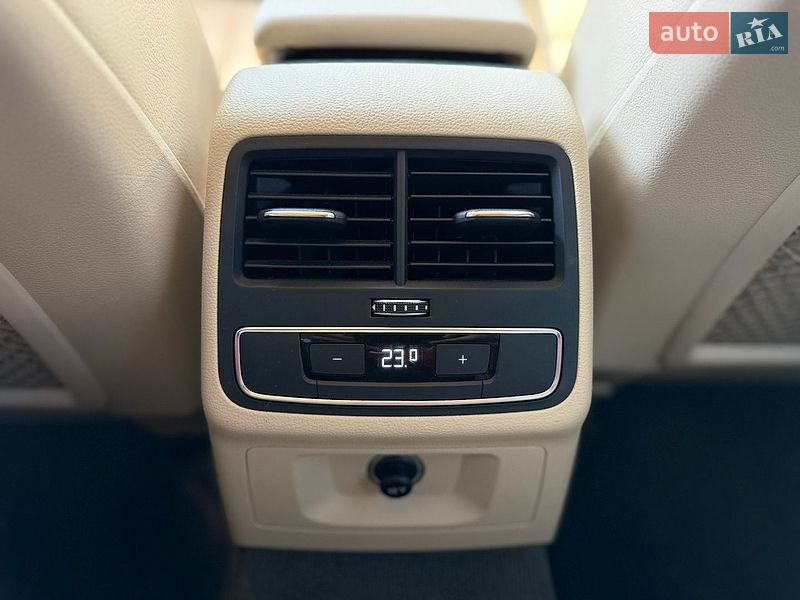 Седан Audi A4 2018 в Києві