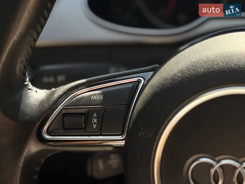 Седан Audi A4 2015 в Стрию