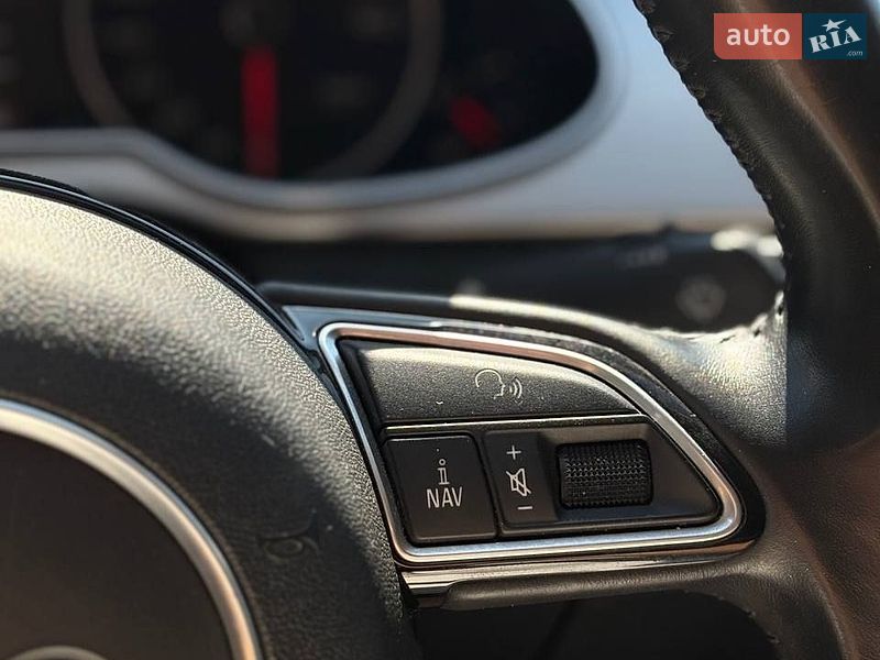 Седан Audi A4 2015 в Стрию
