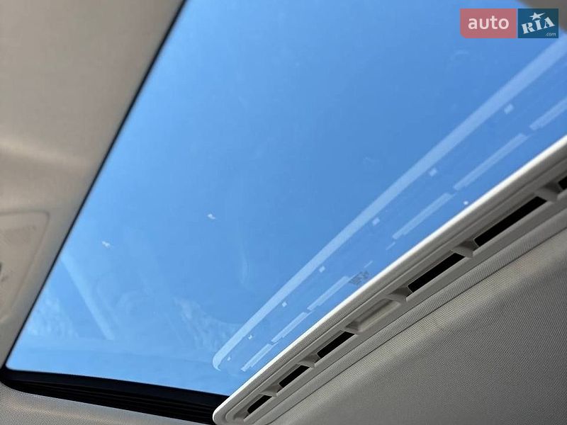 Седан Audi A4 2015 в Стрию