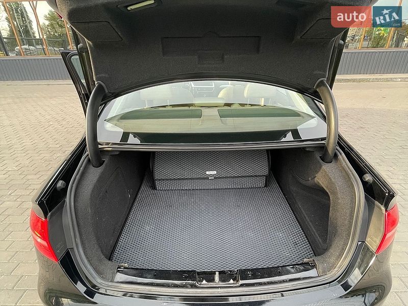 Седан Audi A4 2015 в Києві