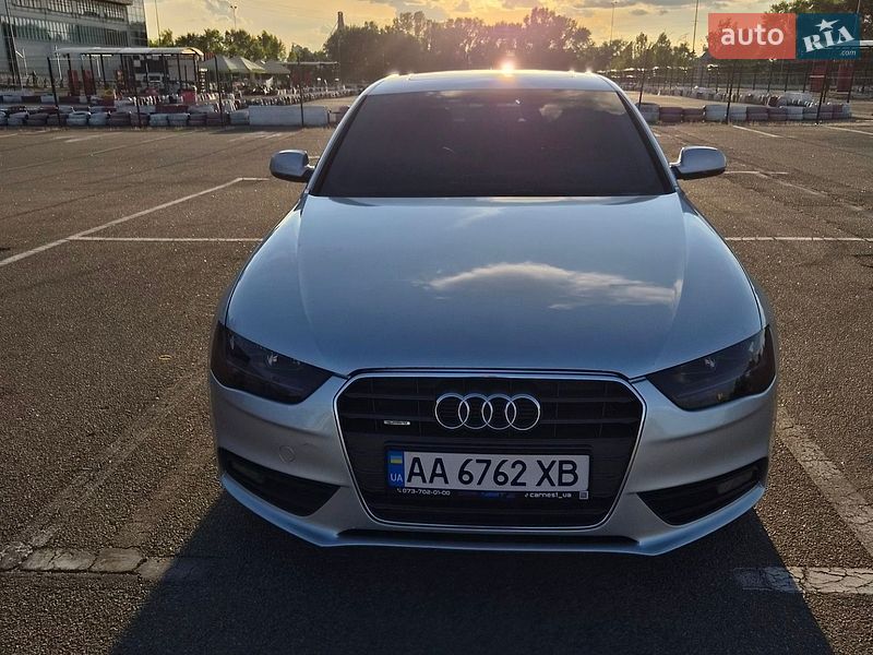 Седан Audi A4 2012 в Києві