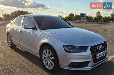 Седан Audi A4 2012 в Києві