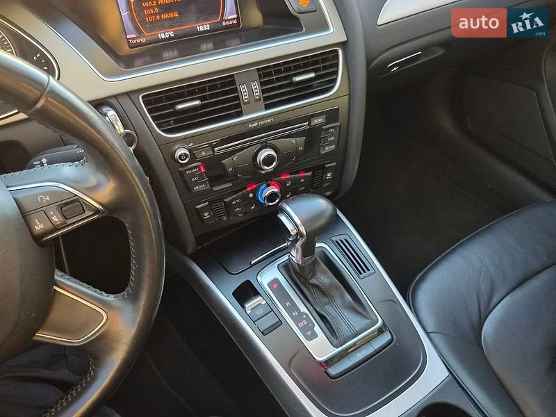 Седан Audi A4 2012 в Києві