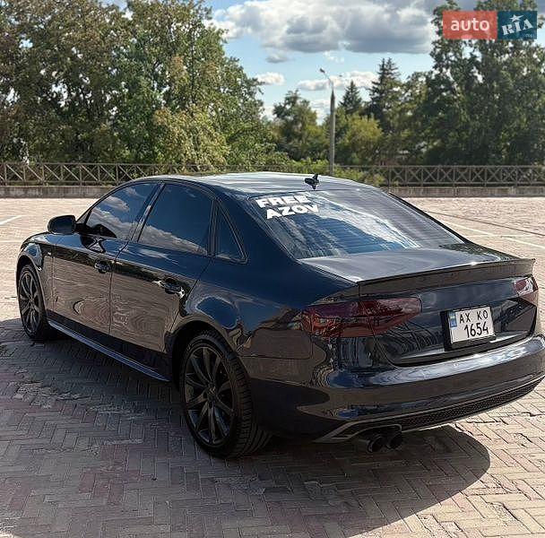 Седан Audi A4 2014 в Харкові