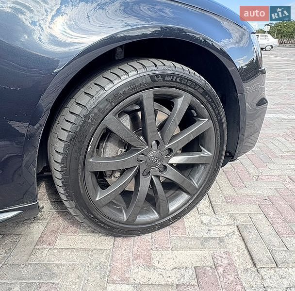 Седан Audi A4 2014 в Харкові