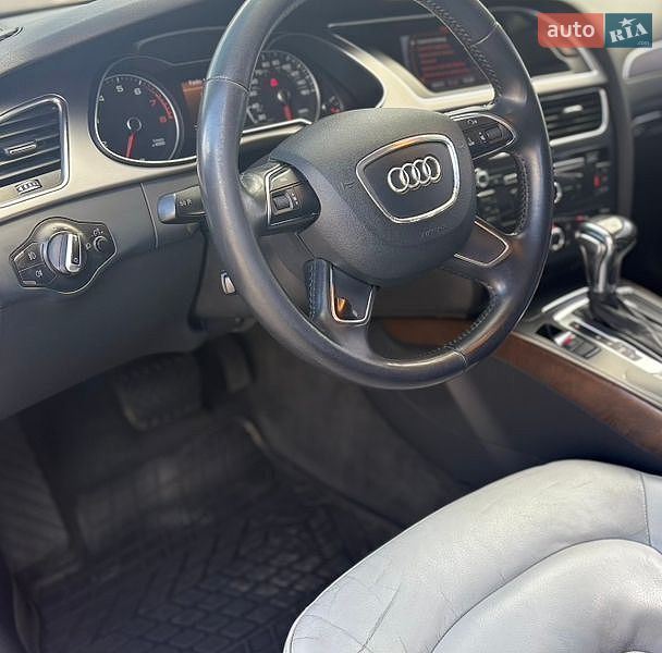 Седан Audi A4 2014 в Харкові