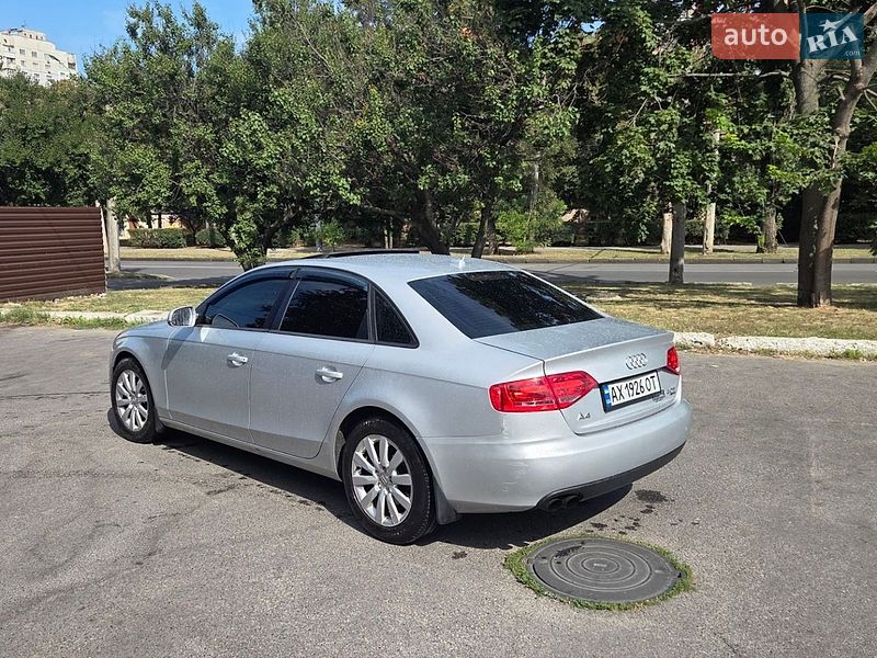 Седан Audi A4 2011 в Харкові