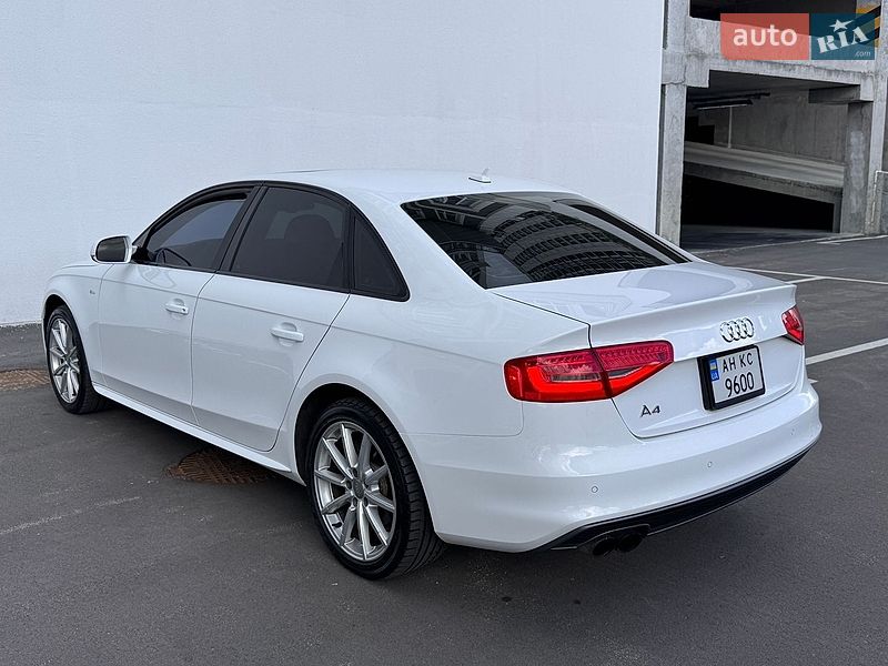 Седан Audi A4 2014 в Києві