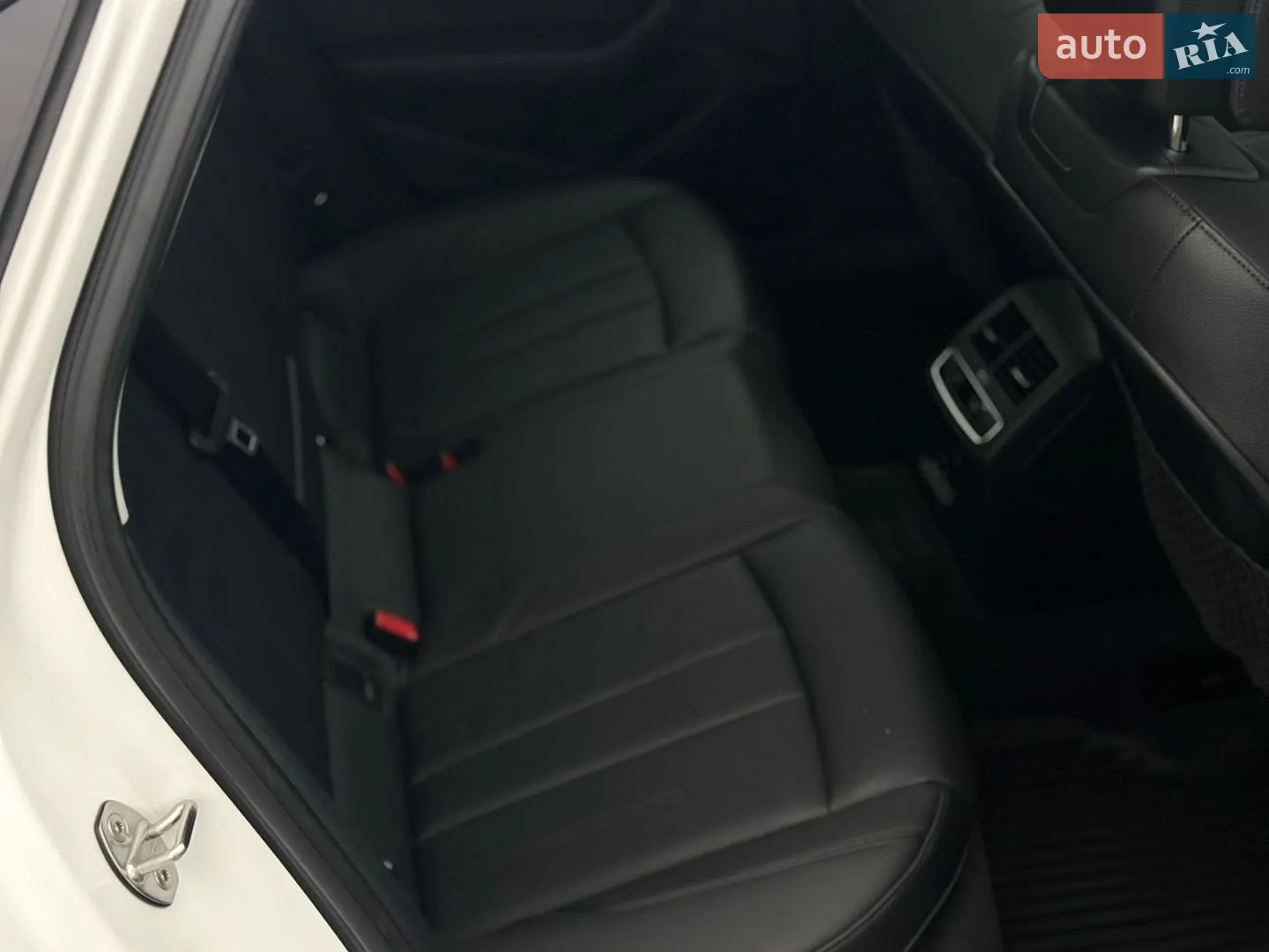 2016 Audi A4 - мініатюра 31