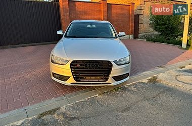 Седан Audi A4 2013 в Кропивницком