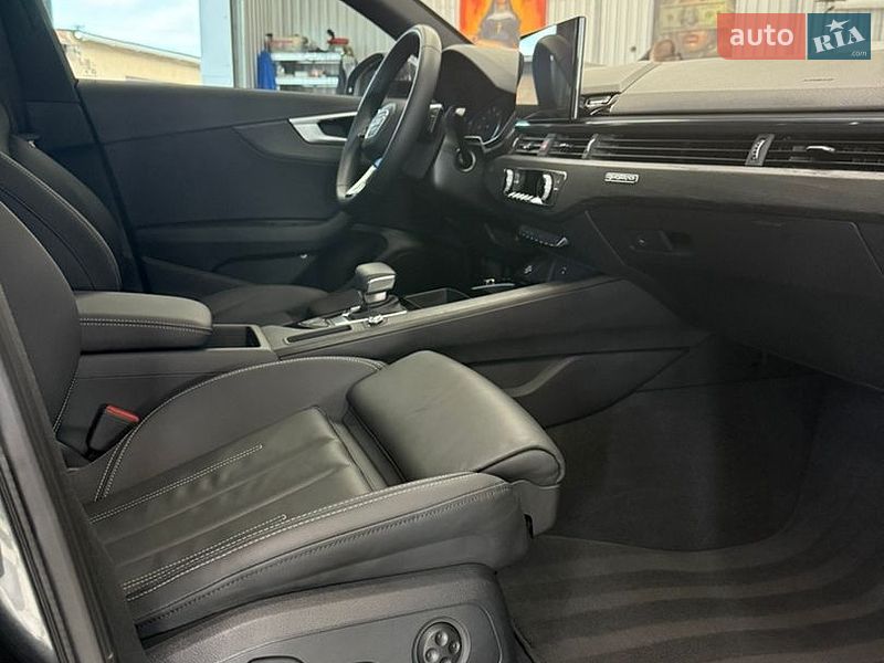 Седан Audi A4 2024 в Киеве