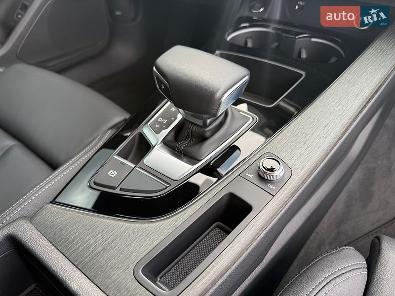 Седан Audi A4 2024 в Киеве