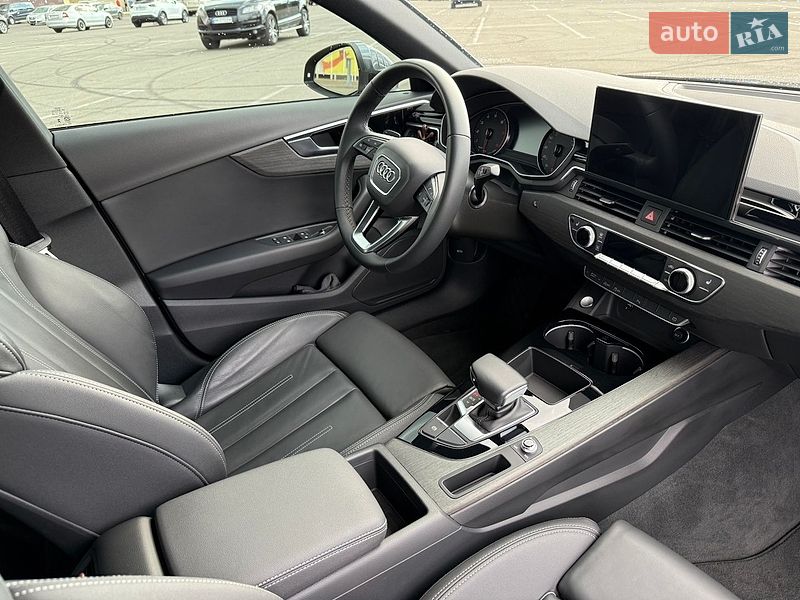 Седан Audi A4 2024 в Киеве