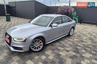 Седан Audi A4 2015 в Полтаве