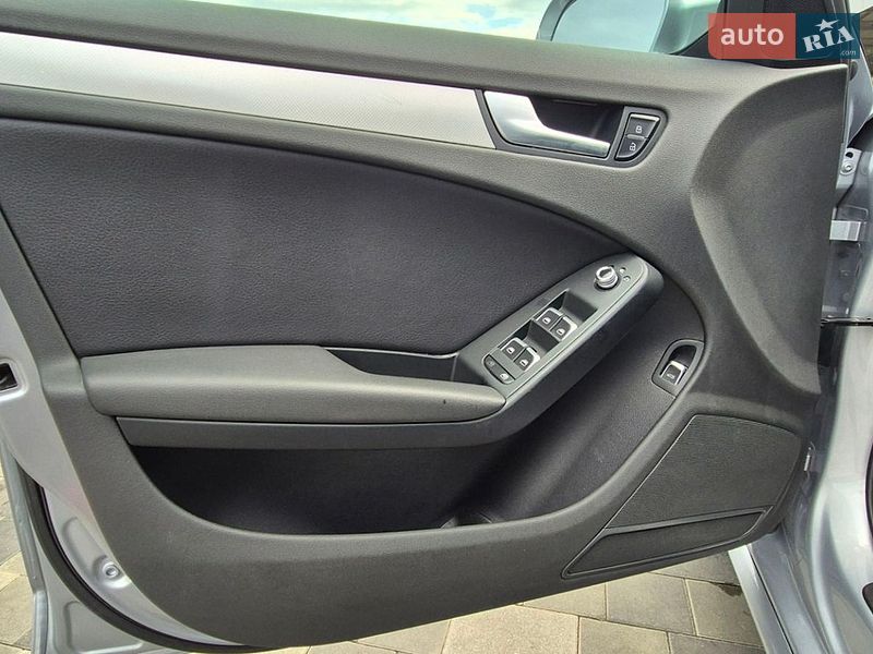 Седан Audi A4 2015 в Полтаві