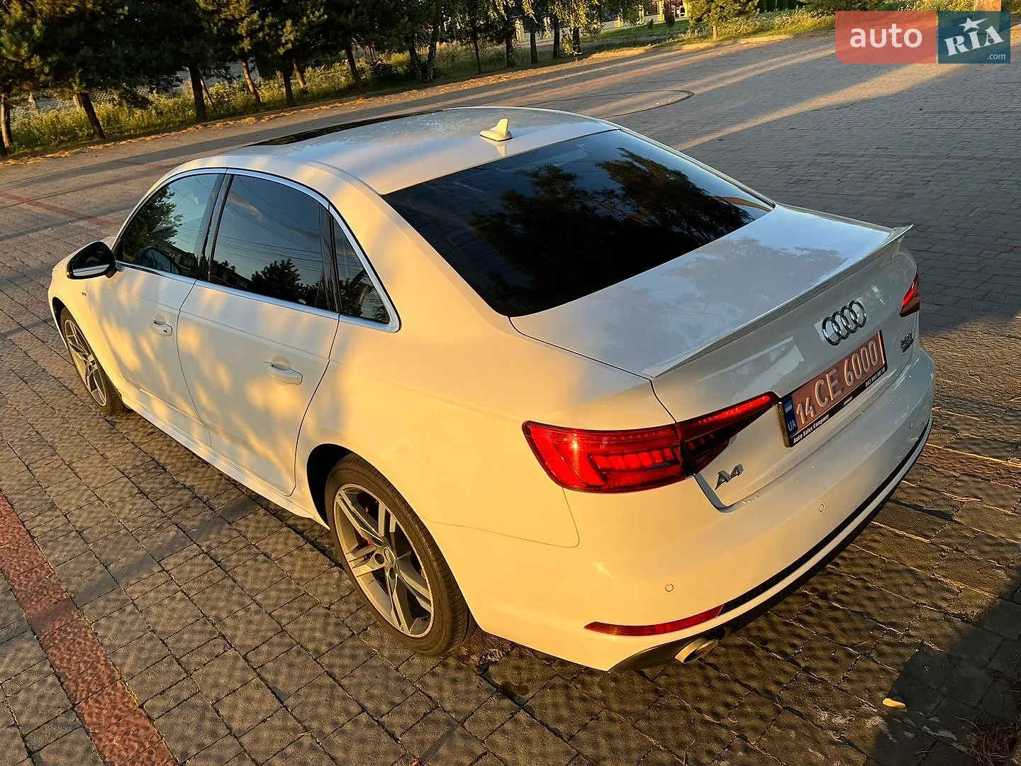 2017 Audi A4 - мініатюра 3