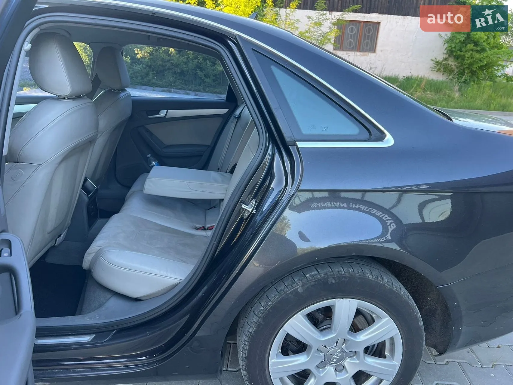 2011 Audi A4 - мініатюра 15