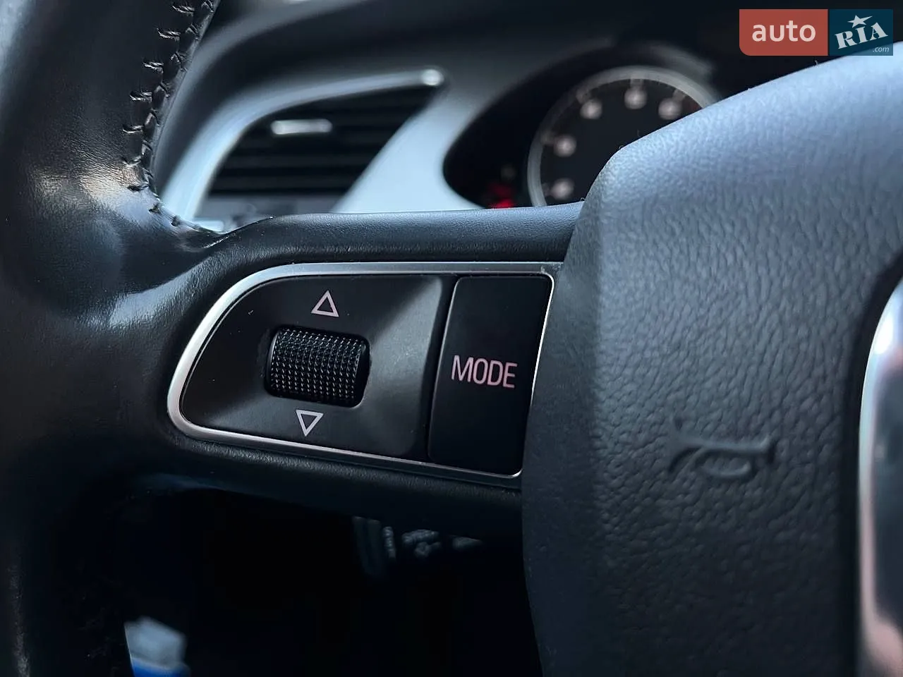 2011 Audi A4 - мініатюра 18