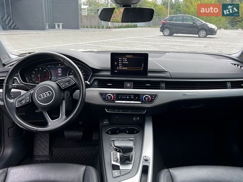 Седан Audi A4 2018 в Шептицькому