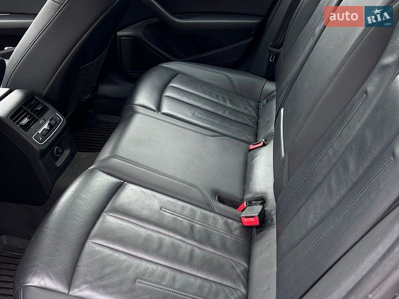 Седан Audi A4 2018 в Шептицькому