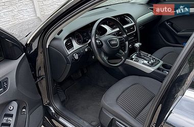 Седан Audi A4 2013 в Днепре